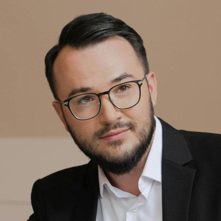  Marcus E